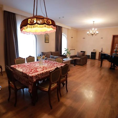 Apartment At 12 Baratashvili Street Тбилиси Екстериор снимка