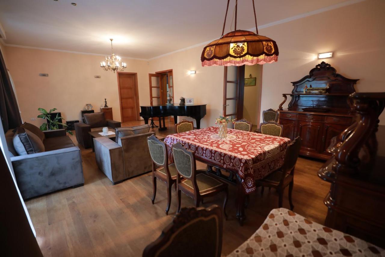 Apartment At 12 Baratashvili Street Тбилиси Екстериор снимка