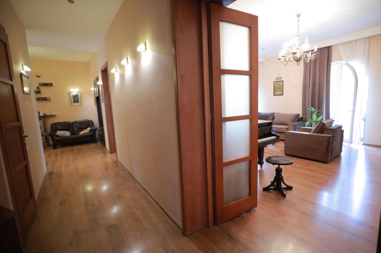 Apartment At 12 Baratashvili Street Тбилиси Екстериор снимка