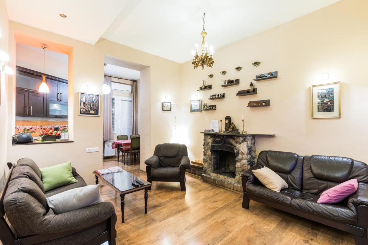 Apartment At 12 Baratashvili Street Тбилиси Екстериор снимка