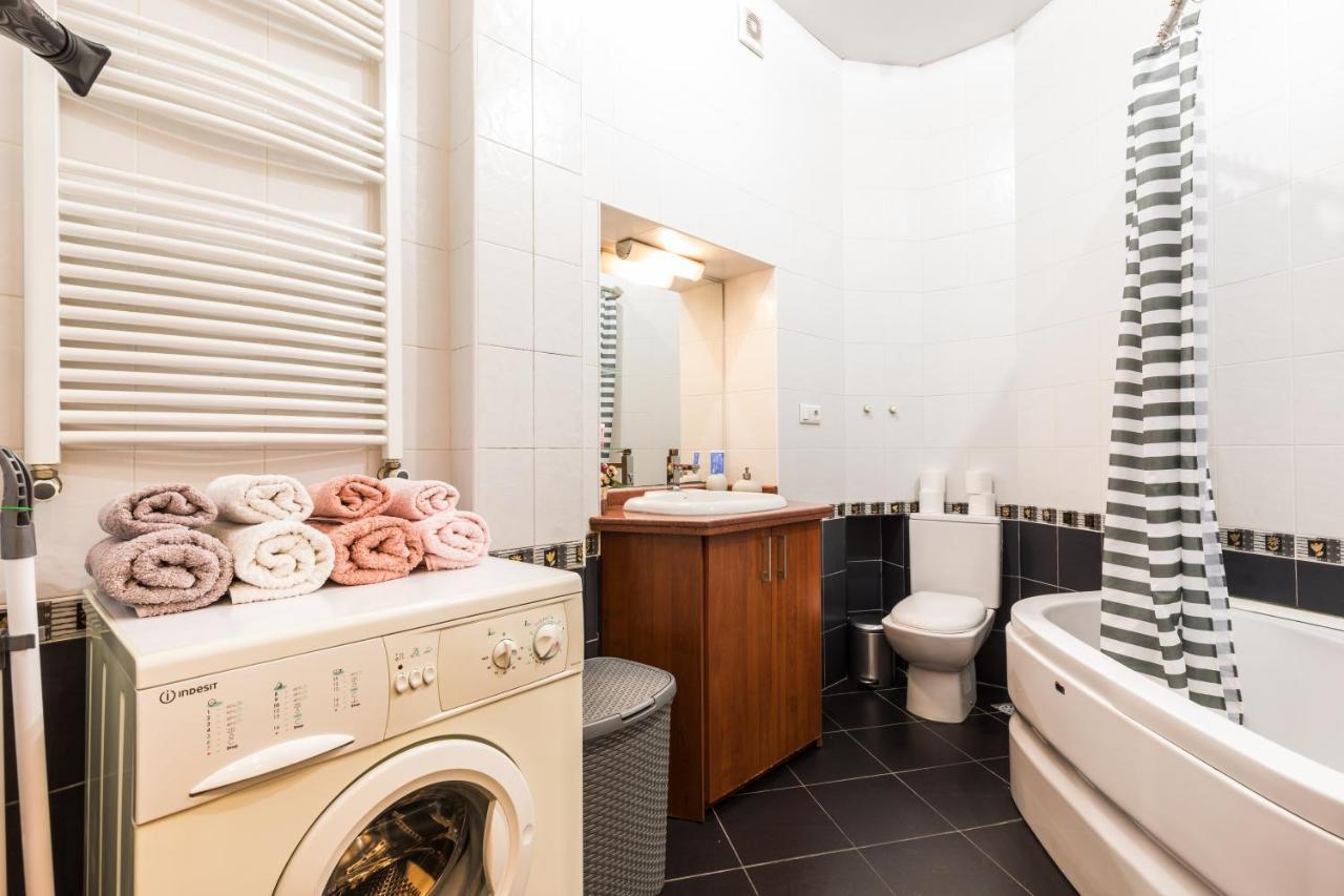 Apartment At 12 Baratashvili Street Тбилиси Екстериор снимка