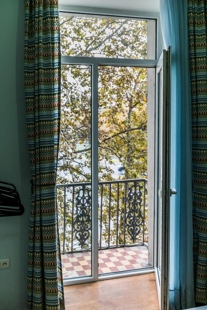 Apartment At 12 Baratashvili Street Тбилиси Екстериор снимка