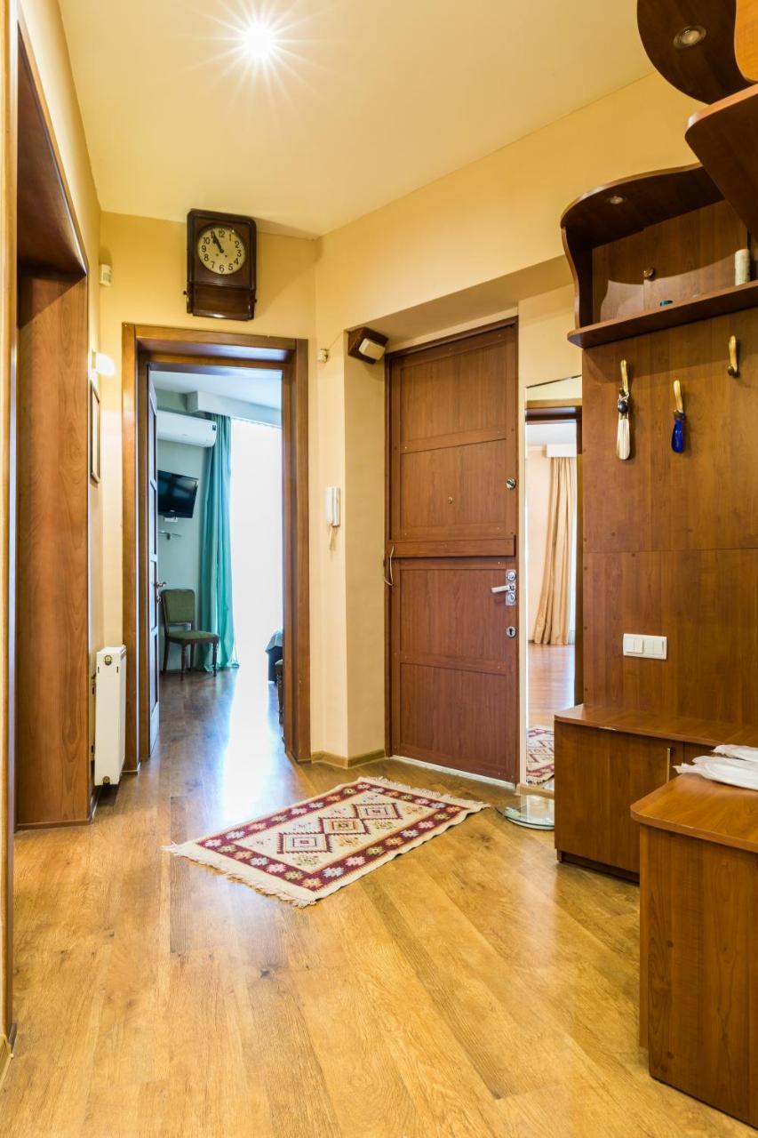 Apartment At 12 Baratashvili Street Тбилиси Екстериор снимка