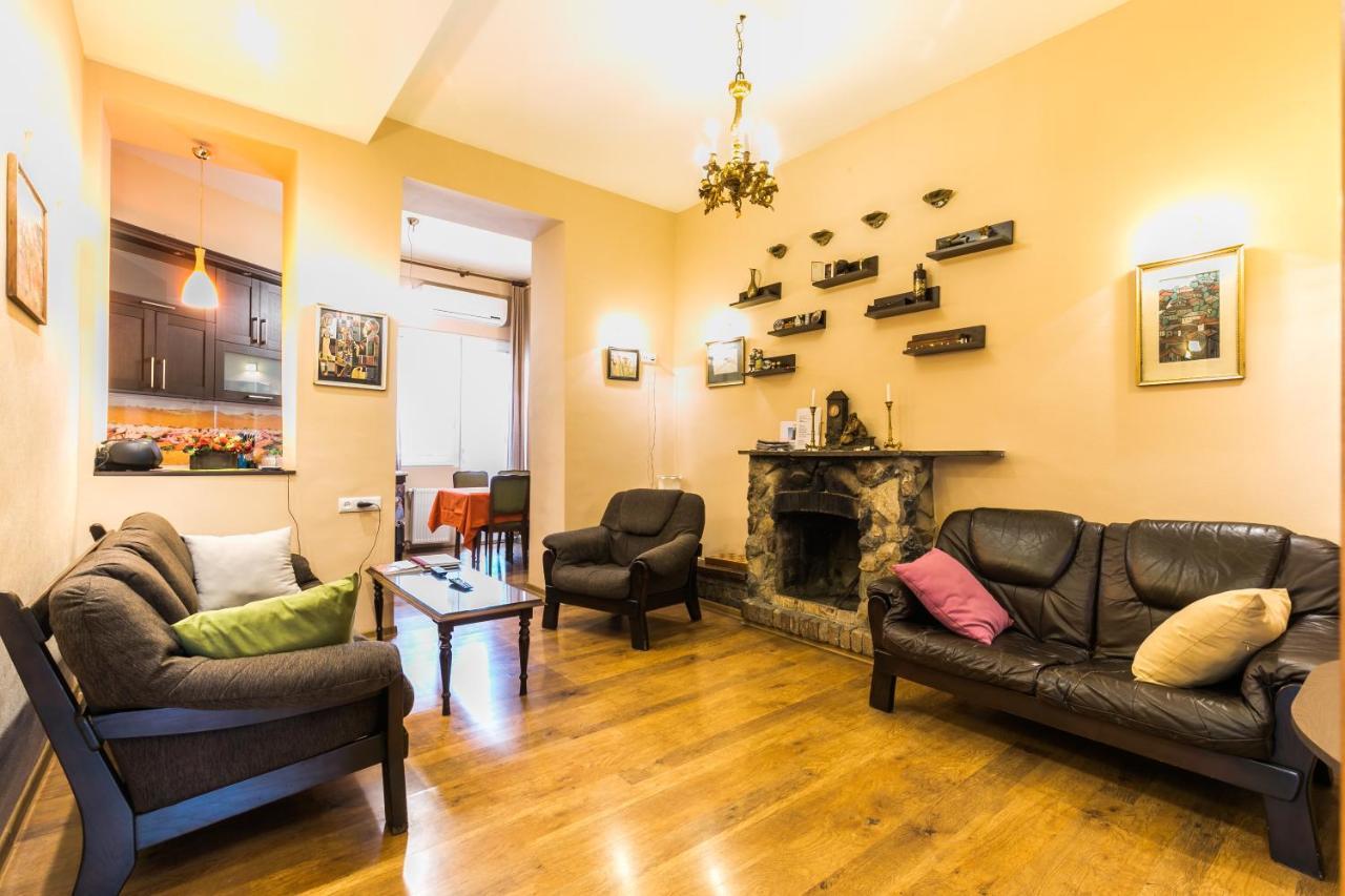Apartment At 12 Baratashvili Street Тбилиси Екстериор снимка