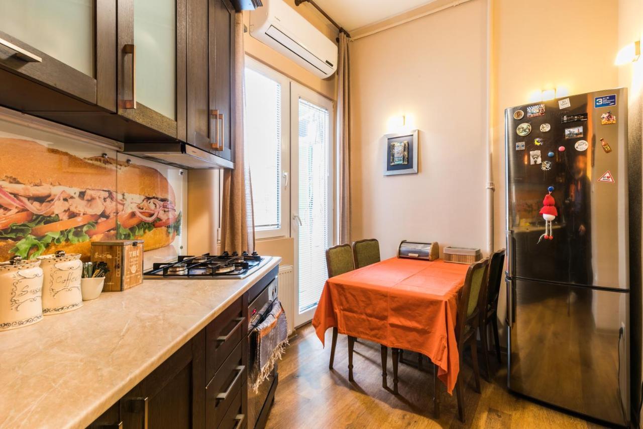 Apartment At 12 Baratashvili Street Тбилиси Екстериор снимка