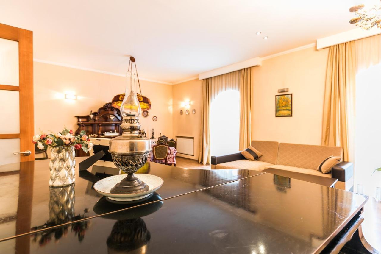 Apartment At 12 Baratashvili Street Тбилиси Екстериор снимка