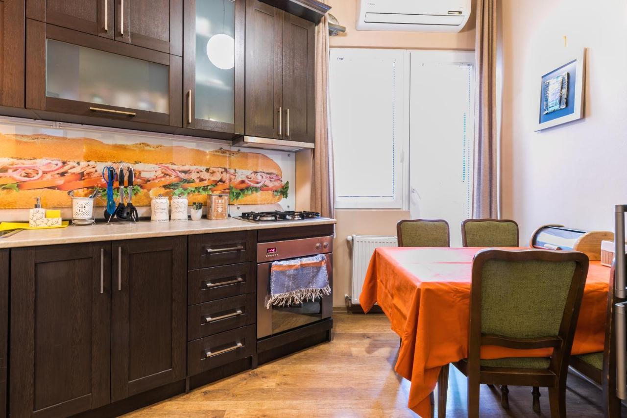 Apartment At 12 Baratashvili Street Тбилиси Екстериор снимка